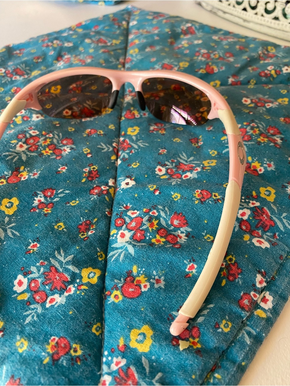 Oakley Pink Women's Sport Sunglasses with pink Dark Lenses - Picture 4 of 5